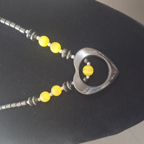 Hematite Heart Pendant Necklace with Yellow Cats Eye Beads - Picture 3 of 10